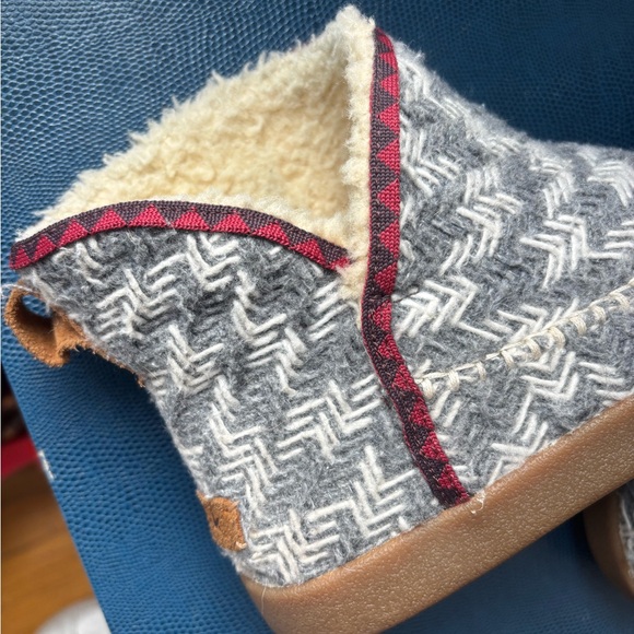 Sanuk Slippers Indoor Outdoor - Picture 3 of 9